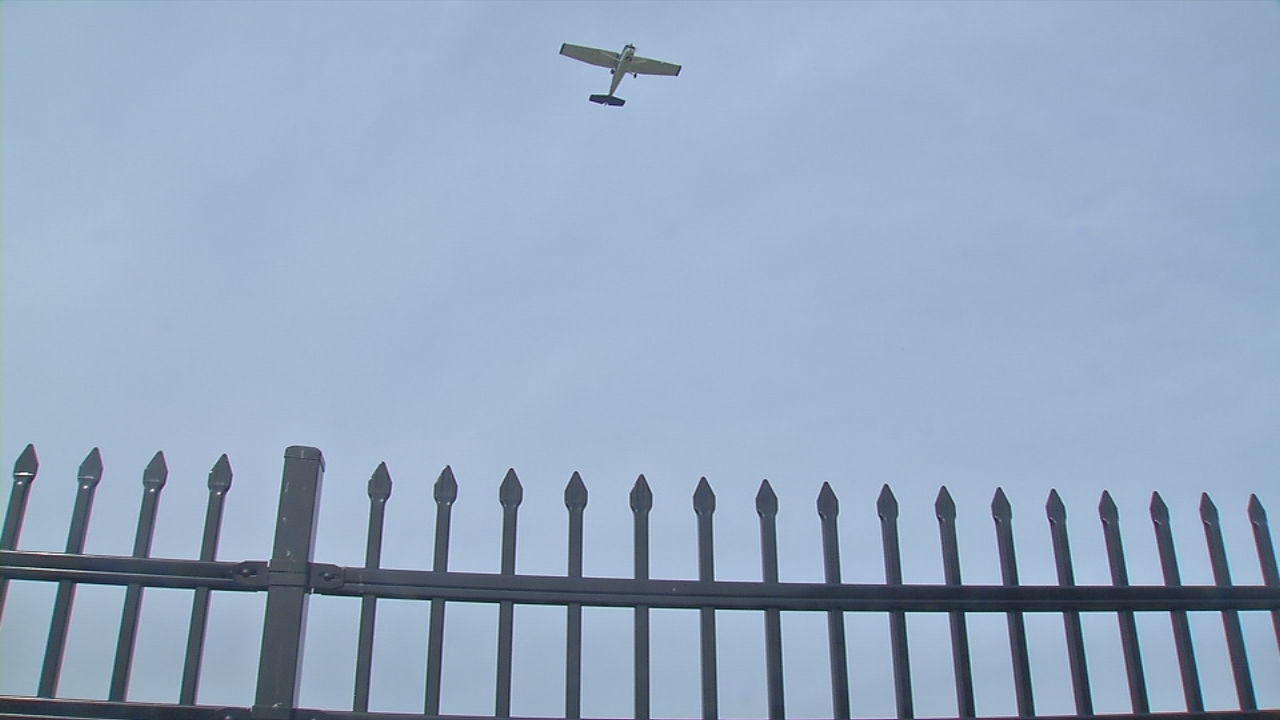 Plane from Bowman Field